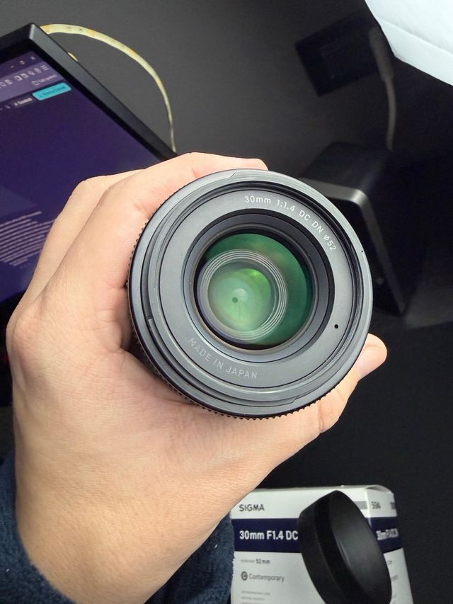 Sigma 30mm f/1.4 DC DN Sony E + Filtro CPL  52mm