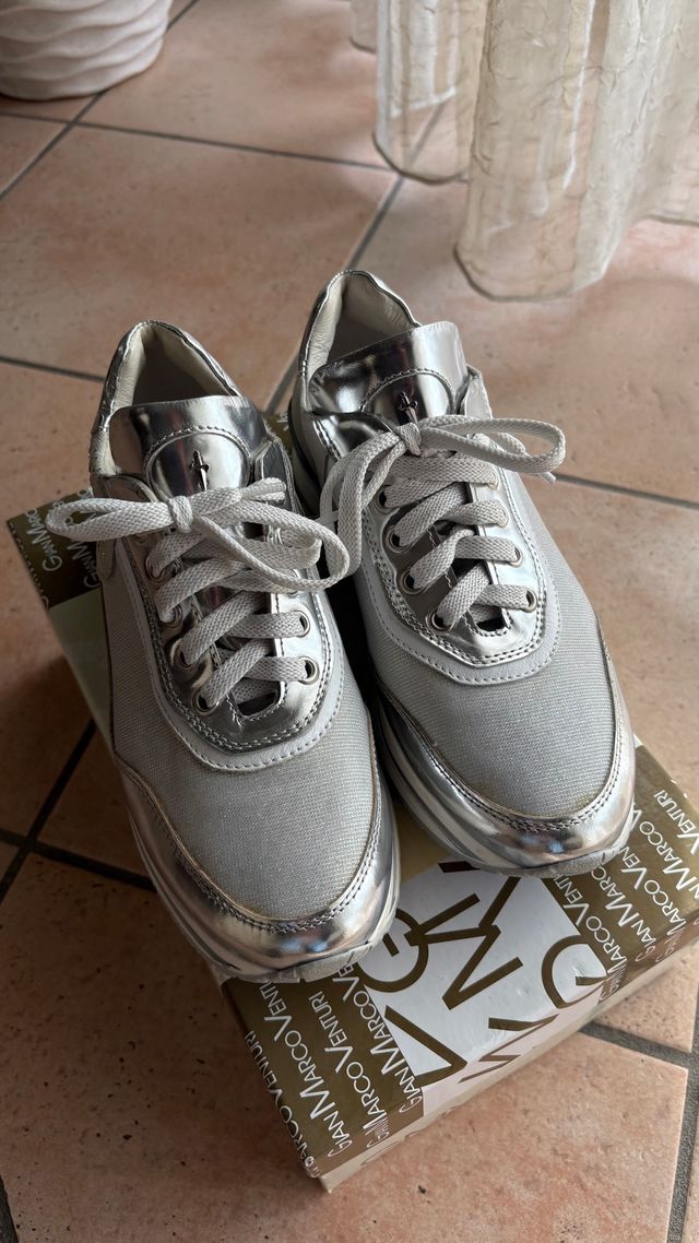 Scarpe Cesare Paciotti donna argento e bianche