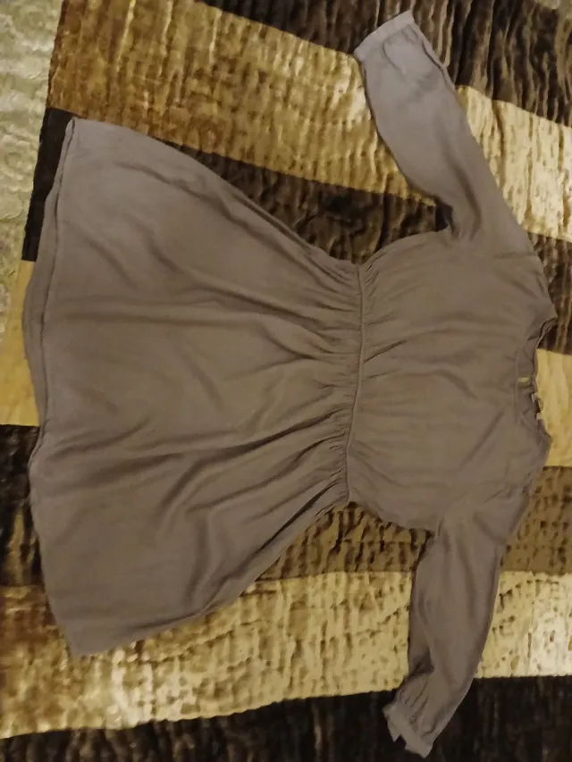 Vestido holgado color café de manga larga