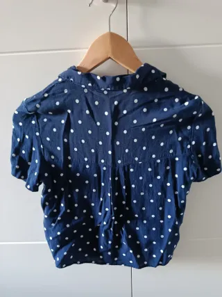 Camisa corta lunares Bershka XS