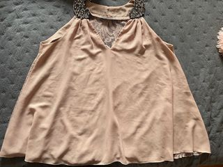 Blusa beige con pedrería