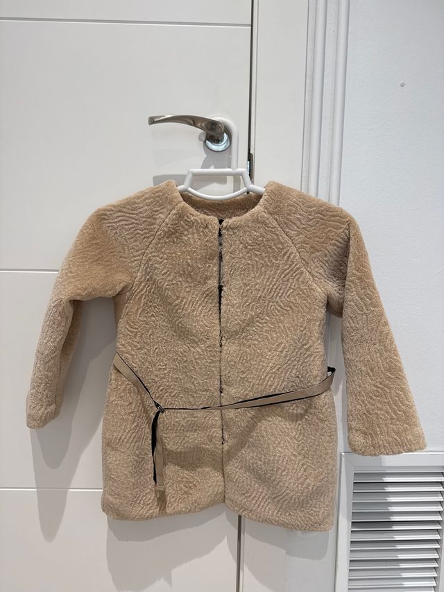 Chaqueta beige T6 marca Bass 10 de El Corte Inglés