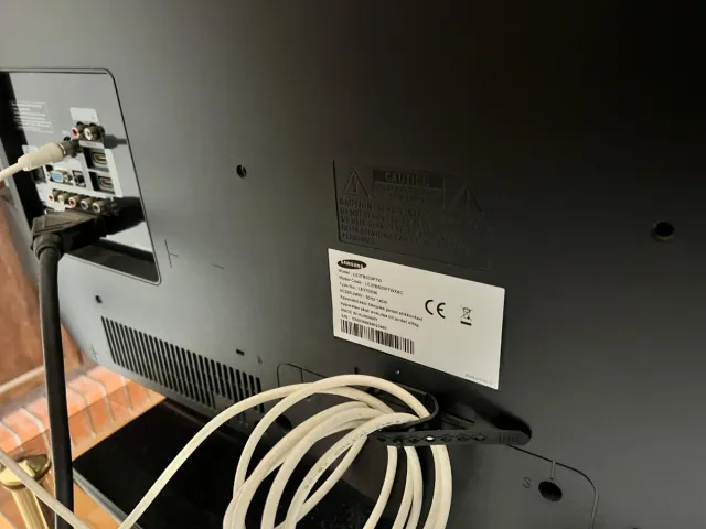 Televisión Samsung Negra, 37 pulgadas