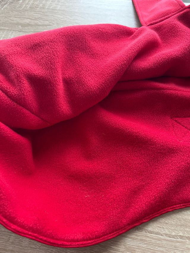 Chubasquero para perro rojo