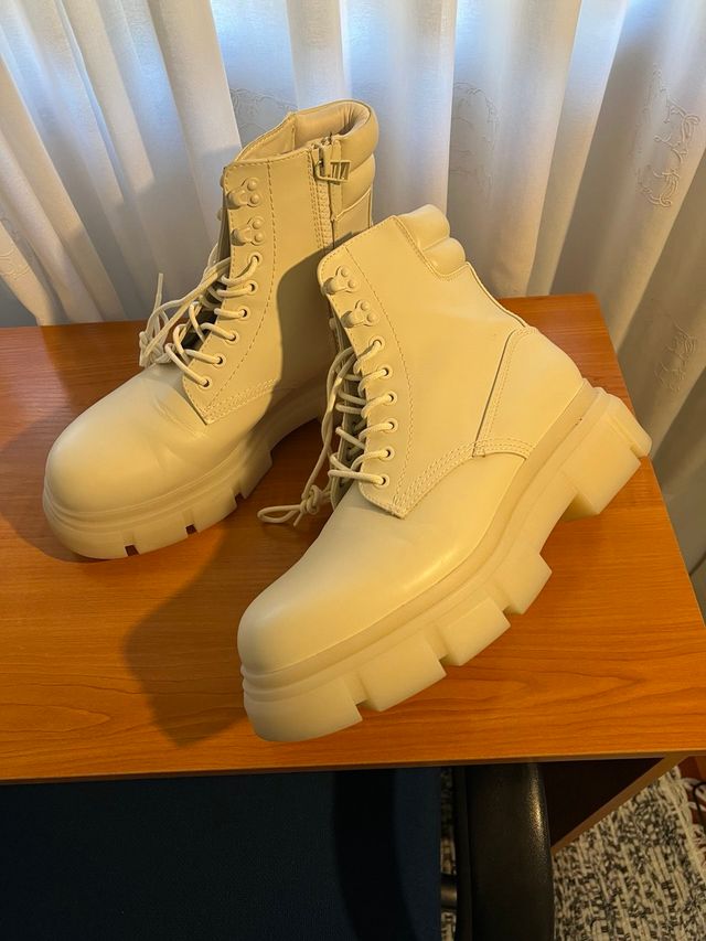 Botas Zara Plataforma Crema