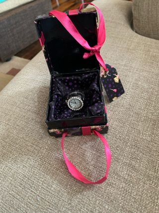 Anillo Reloj Claire's Ajustable con caja de regalo