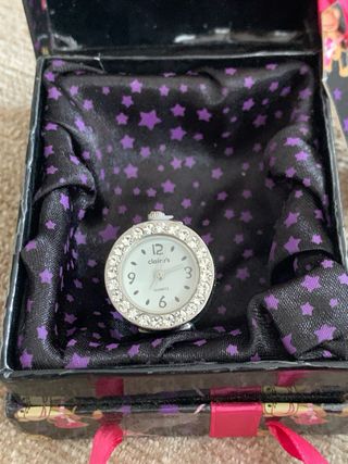 Anillo Reloj Claire's Ajustable con caja de regalo