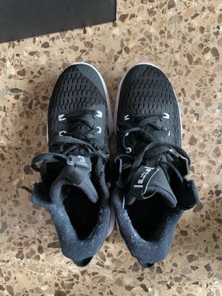 Zapatillas Nike LeBron Witness V Oreo Talla 42.5