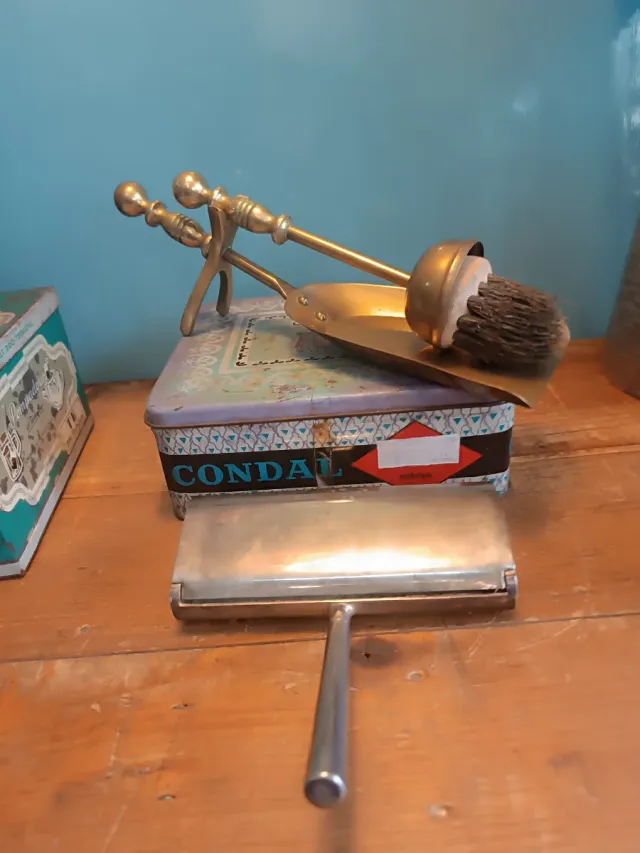 Recogemigas latón y alpaca antiguos