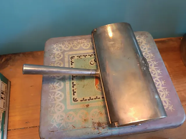 Recogemigas latón y alpaca antiguos