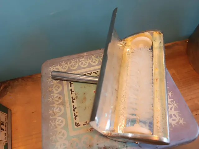 Recogemigas latón y alpaca antiguos