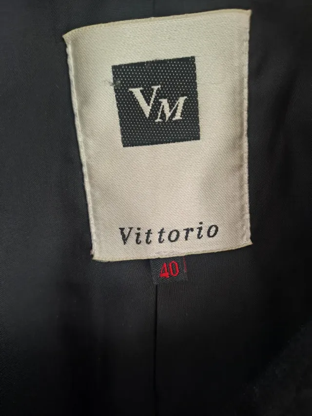 Abrigo mujer negro corto abotonado Talla 40