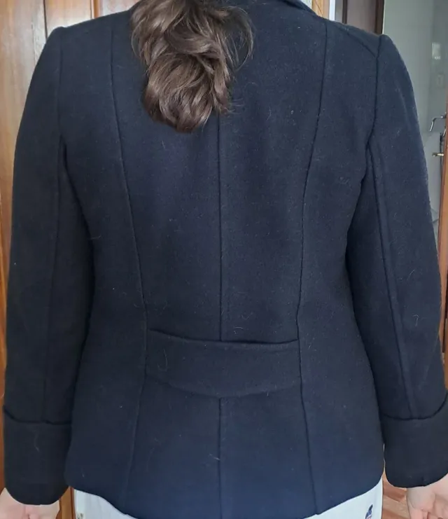 Abrigo mujer negro corto abotonado Talla 40