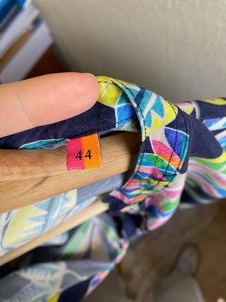 Blusa estampada azul marino