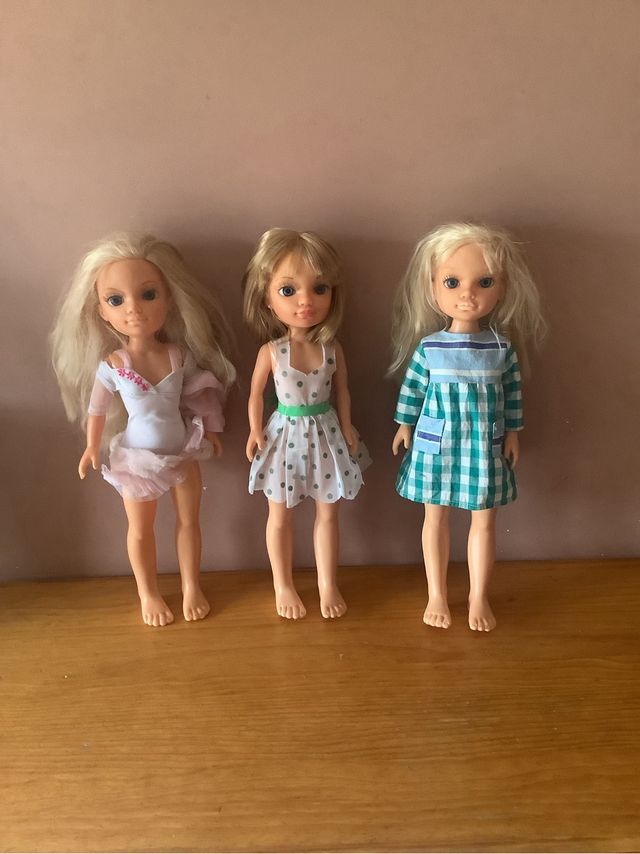 Lote Muñecas Nancy algunas ropa a mano