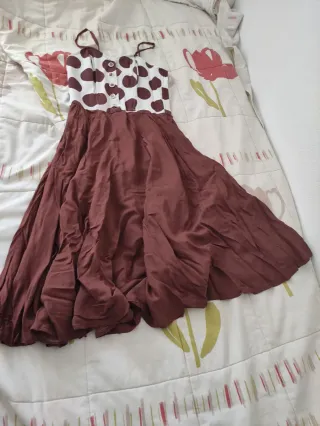 Vestido fiesta rojo y Torera Negra.