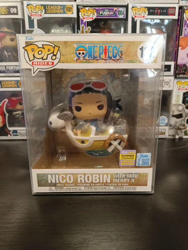 Funko Pop Nico Robin with Mini Merry 132