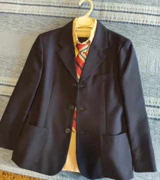 Traje de niño azul marino