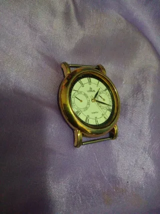 Reloj Lorus Dorado y Blanco