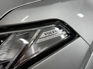 VOLVO XC90 2.0 B5 235CV AWD RDesign Auto 8v