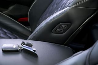 Kia Sorento   1.6 TGDi HEV Emotion 4x2 7pl P.Luxury