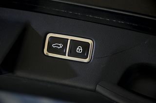 Kia Sorento   1.6 TGDi HEV Emotion 4x2 7pl P.Luxury