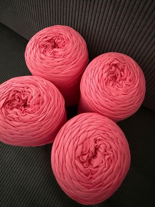 Set 4 gomitoli di filato rosa