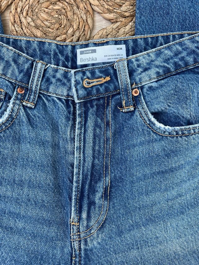 Pantalón vaquero Bershka azul