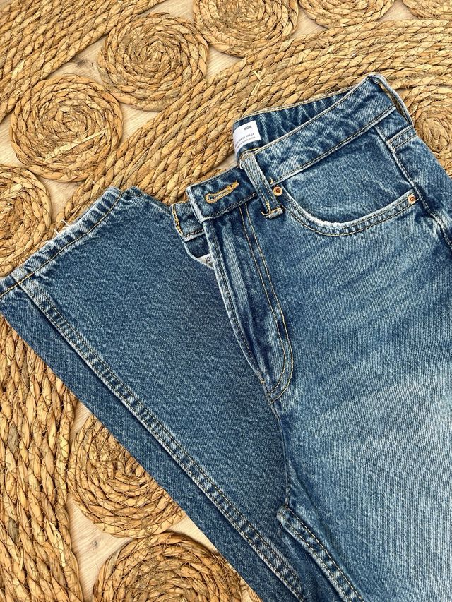 Pantalón vaquero Bershka azul