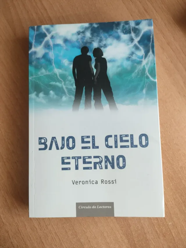 Bajo el cielo eterno