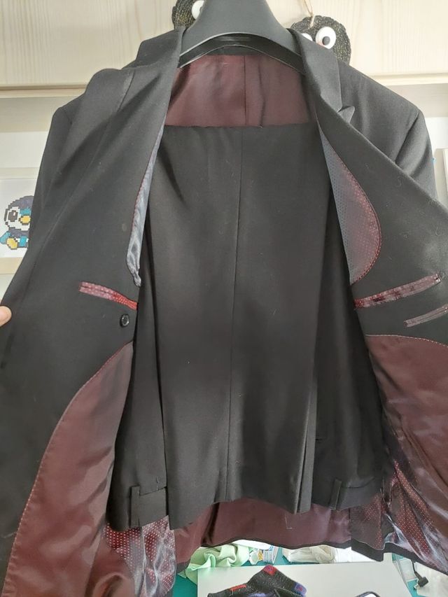 Traje de hombre negro