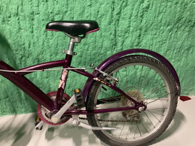 Bicicleta infantil Btwin morada