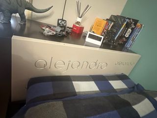 Dormitorio juvenil con cajones