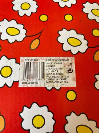 Juego de tazas y platos de porcelana