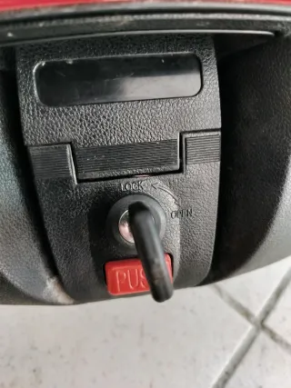 Bauletto moto con Serratura Nero/Rosso