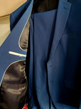 Traje de hombre azul