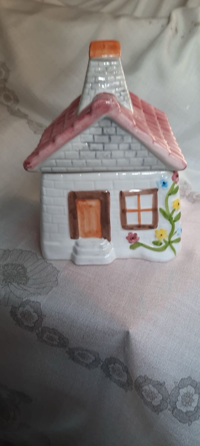 Casa de porcelana decorativa