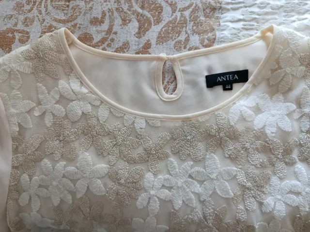 Camisa Antia bordada flores