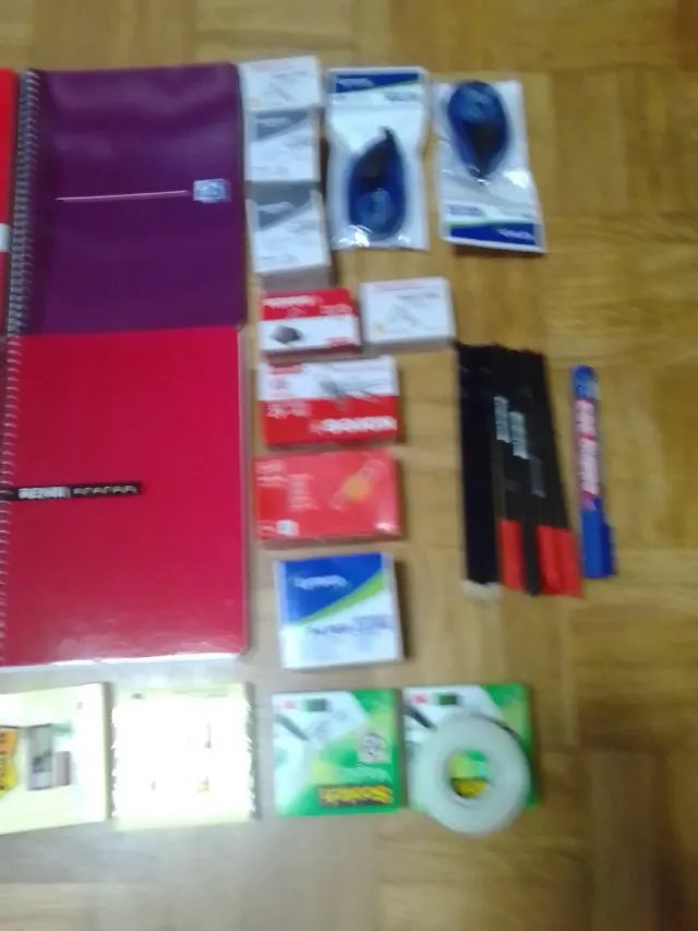 Material escolar variado