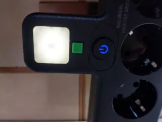 Multipresa 5 prese elettriche+luce LED integrata