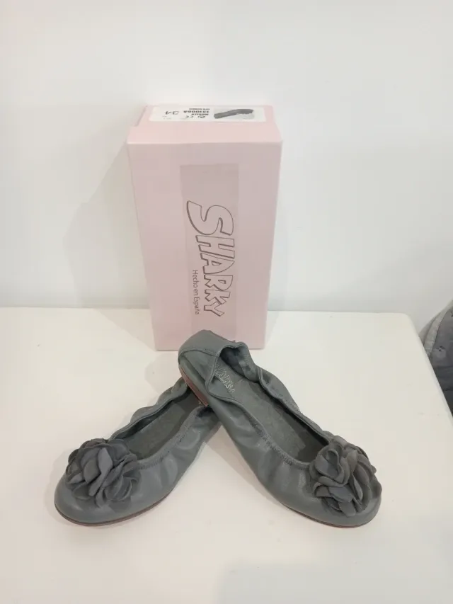 Manolitas piel Sharky Talla 33 talla34