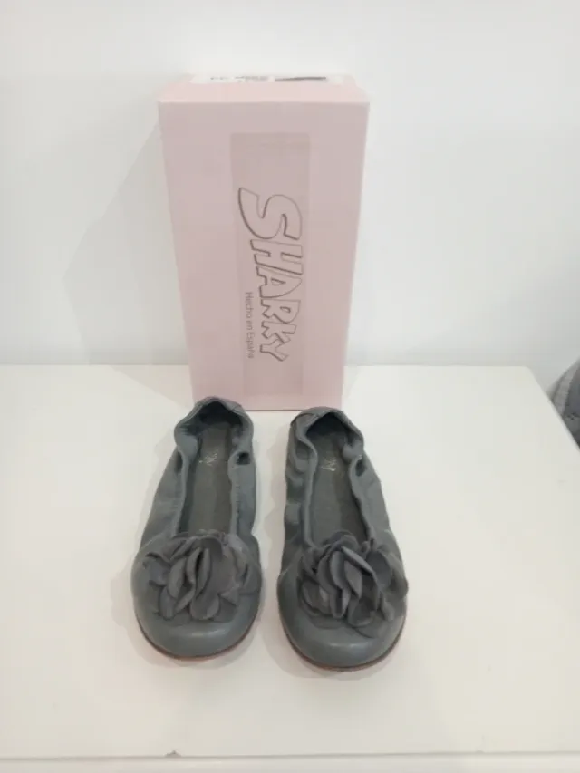 Manolitas piel Sharky Talla 33 talla34