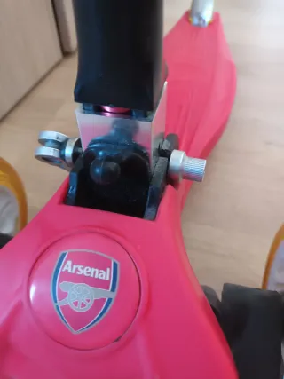 Patinete Arsenal Rojo