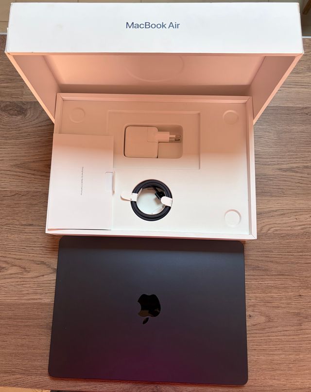 MacBook Air M4 Medianoche