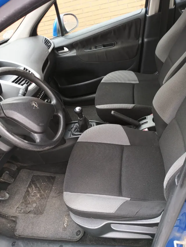 Peugeot 207 2006