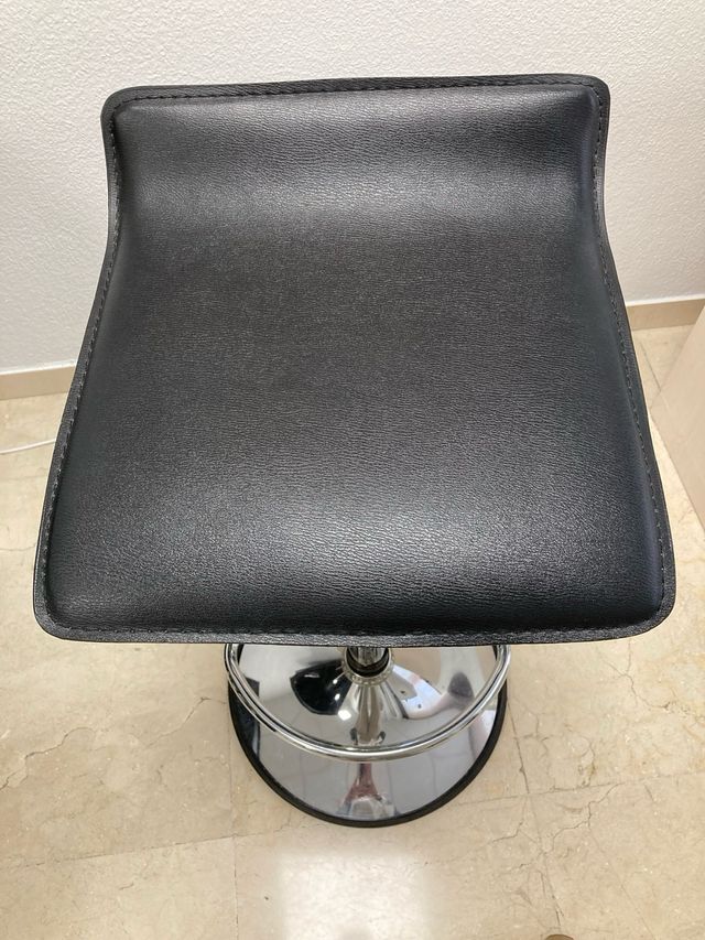 Taburete alto regulable