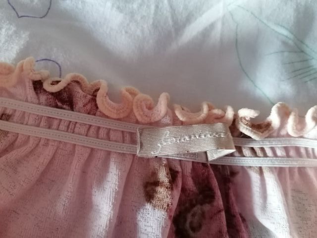 Camiseta fina floral rosa