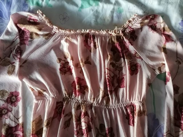 Camiseta fina floral rosa