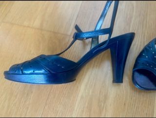 Sandalias Balenciaga T-Strap Azul Marino