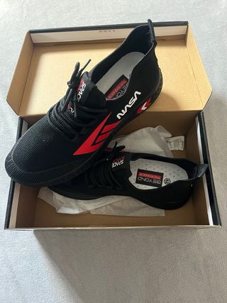 Zapatillas NASA Negras y Rojas